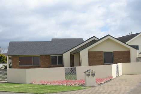 Photo of property in 10 Phoenix Heights, Mount Maunganui, 3116