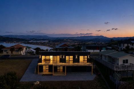 Photo of property in 116 Centennial Drive, Whitianga, 3510