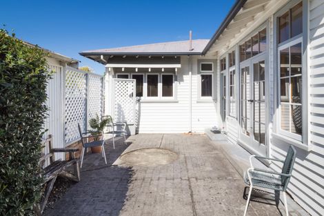Photo of property in 17 Argyle Avenue, Takaro, Palmerston North, 4410
