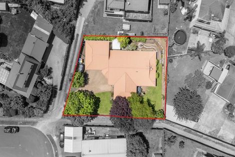 Photo of property in 35 Cromwell Drive, Fitzroy, Hamilton, 3206