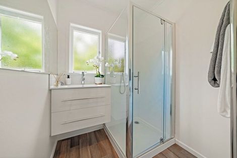 Photo of property in 2/54 Peach Road, Glenfield, Auckland, 0629
