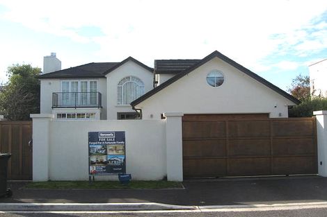 Photo of property in 30 Thornycroft Street, Fendalton, Christchurch, 8052