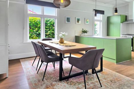 Photo of property in 15 Seyton Street, Stratford, 4332