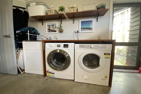 Photo of property in 25 Cresswell Place, Johnsonville, Wellington, 6037