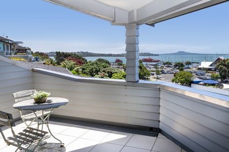 Photo of property in 74 Compass Way, Half Moon Bay, Auckland, 2012