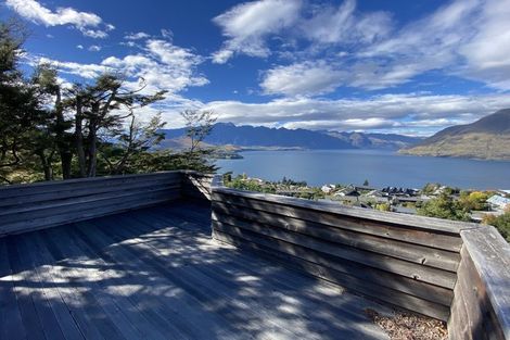 Photo of property in 7a Von Place, Fernhill, Queenstown, 9300