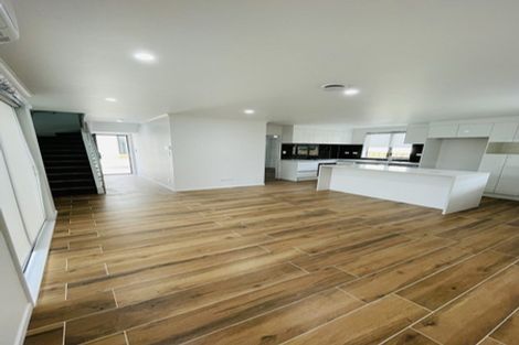 Photo of property in 1c Ohira Place, Henderson, Auckland, 0612