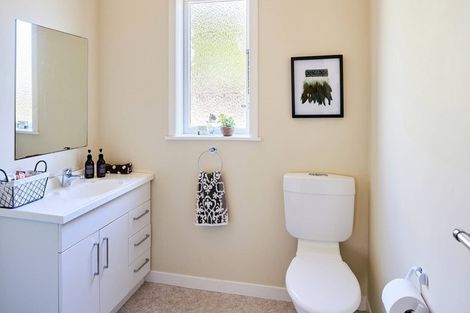 Photo of property in 22 Selwyn Terrace, Thorndon, Wellington, 6011