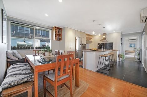 Photo of property in 22 Muir Avenue, Mangere Bridge, Auckland, 2022