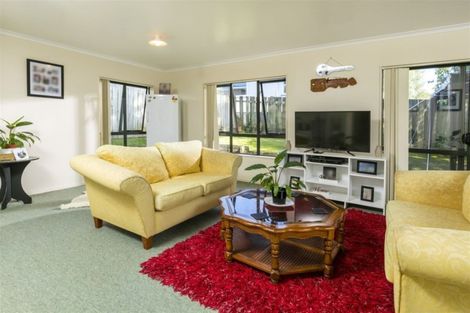 Photo of property in 18 Illana Place, Ranui, Auckland, 0612