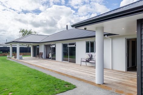 Photo of property in 2 The Glade, Carterton, 5713