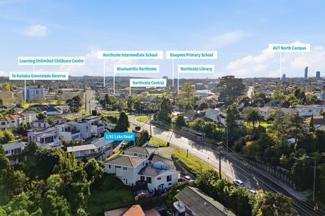 Photo of property in 1/92 Lake Road, Northcote, Auckland, 0627