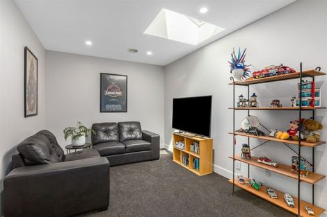 Photo of property in 22 Kowhai Street, Eastbourne, Lower Hutt, 5013