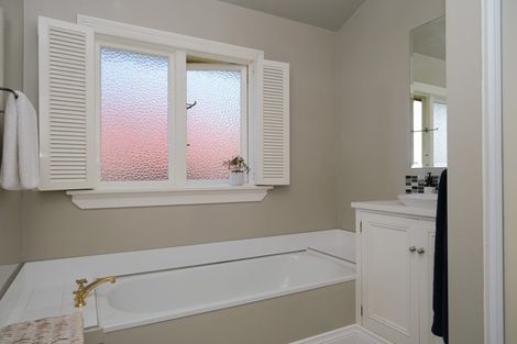 Photo of property in 86 Forbury Road, Saint Clair, Dunedin, 9012