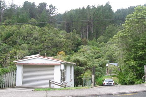 Photo of property in 49 Elmslie Road, Pinehaven, Upper Hutt, 5019