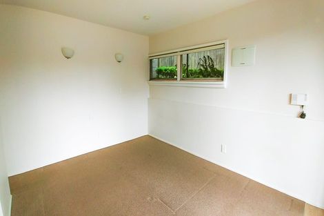 Photo of property in 1/706 East Coast Road, Pinehill, Auckland, 0632