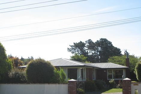 Photo of property in 402 Cashmere Road, Westmorland, Christchurch, 8025