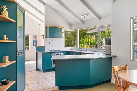 Photo of property in 90a Atkinson Road, Titirangi, Auckland, 0604