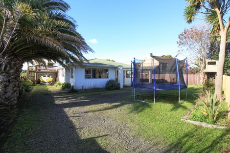 Photo of property in 3 Lorenzen Bay Road, Raglan, 3225