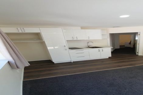 Photo of property in 68a Vipond Road, Stanmore Bay, Whangaparaoa, 0932