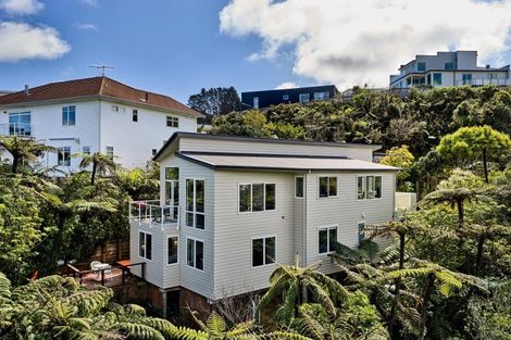 Photo of property in 21 Arahiwi Grove, Tirohanga, Lower Hutt, 5010