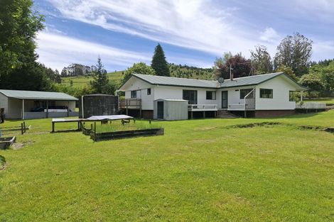Photo of property in 227 Whangamata Road, Kinloch, Taupo, 3377