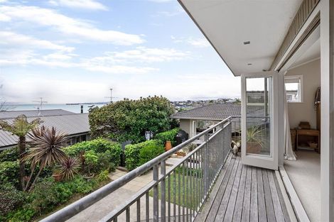 Photo of property in 2/5 Colmar Road, Mellons Bay, Auckland, 2014