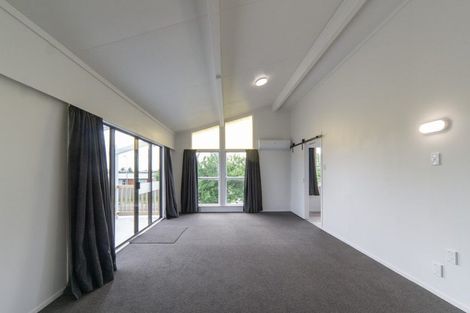 Photo of property in 22 Poaka Avenue, Dinsdale, Hamilton, 3204