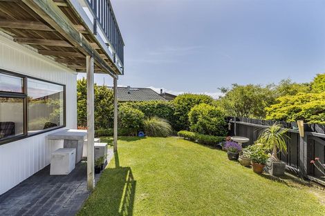 Photo of property in 22 Mercury Way, Whitby, Porirua, 5024