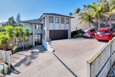 Photo of property in 2 Viridian Lane, Greenhithe, Auckland, 0632