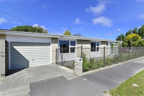 Photo of property in 1/2 Quinns Road, Shirley, Christchurch, 8013