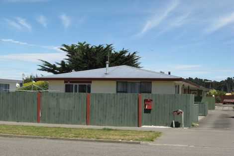 Photo of property in 2/140 Pine Avenue, South New Brighton, Christchurch, 8062