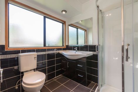 Photo of property in 40 Pigeon Mountain Road, Half Moon Bay, Auckland, 2012