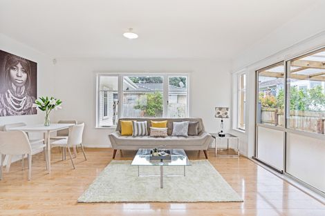 Photo of property in 5c Mountain Road, Mount Wellington, Auckland, 1072