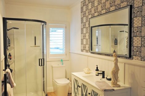 Photo of property in 55 Hauraki Road, Leigh, Warkworth, 0985