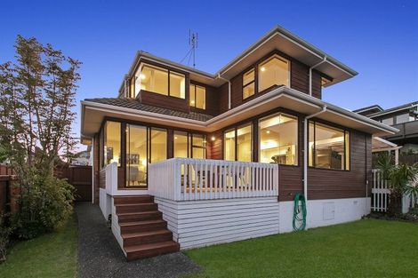 Photo of property in 2/77 East Coast Road, Castor Bay, Auckland, 0620