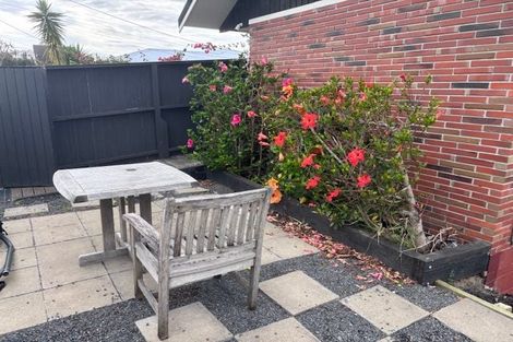 Photo of property in 85 Exmouth Road, Northcote, Auckland, 0627