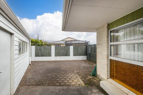 Photo of property in 10 Leon Place, Waitara, 4320