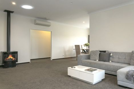 Photo of property in 2/73 Harvey Street, Waipahihi, Taupo, 3330