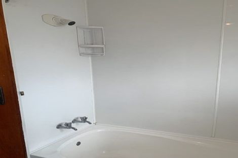 Photo of property in 5 Dennis Road, Papatoetoe, Auckland, 2025