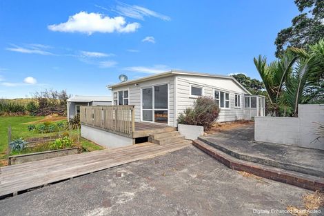 Photo of property in 125 Rehutai Road, Baylys Beach, Dargaville, 0377