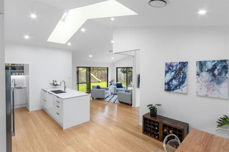 Photo of property in 242 Memorial Avenue, Burnside, Christchurch, 8053