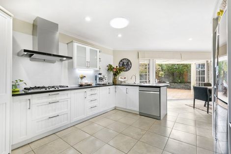Photo of property in 12 San Jose Rise, Shamrock Park, Auckland, 2016