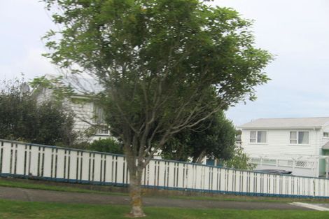 Photo of property in 8 Magnolia Grove, Maungaraki, Lower Hutt, 5010