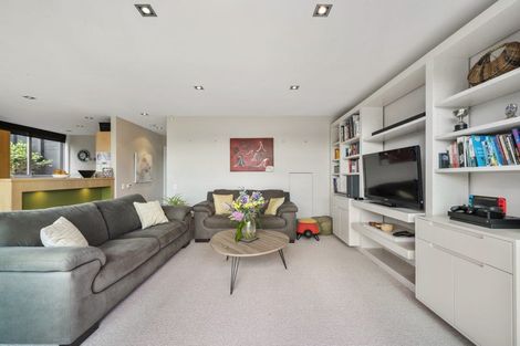 Photo of property in 36 Mantell Street, Seatoun, Wellington, 6022