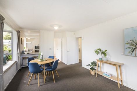 Photo of property in 8 Norwich Place, Awapuni, Palmerston North, 4412
