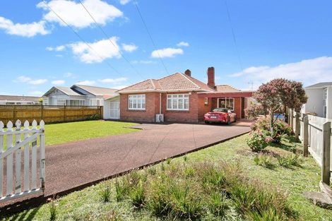 Photo of property in 17 Jasper Avenue, Mount Roskill, Auckland, 1041