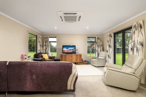Photo of property in 55 Timaru Road, Waimate, 7924