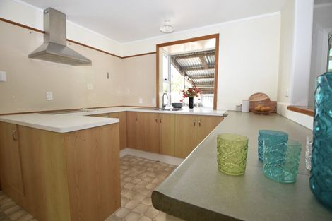 Photo of property in 2 Philip Street, Carterton, 5713