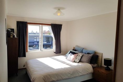 Photo of property in 3 Kilham Avenue, Northcote, Auckland, 0627